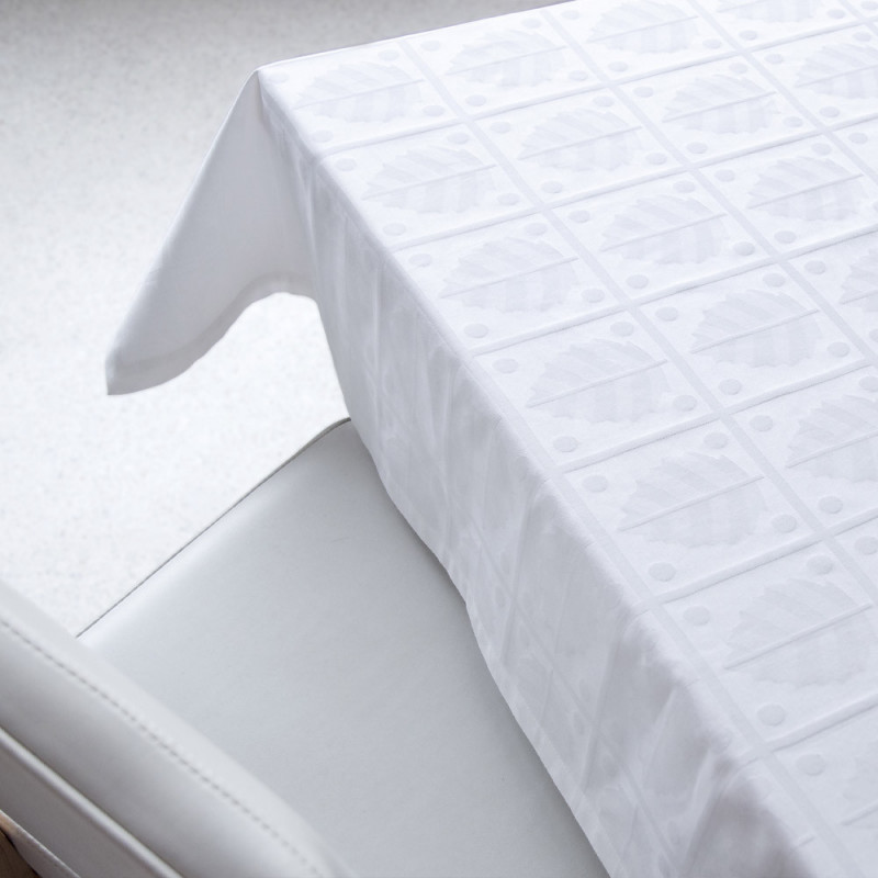 F73 White Tablecloth 12...